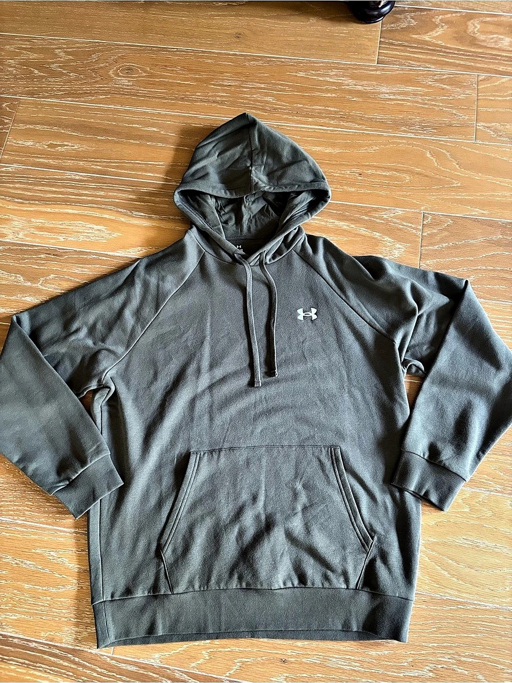 Under Armour men’s Pullover Hoodie in Olive Green Size Large New without tags